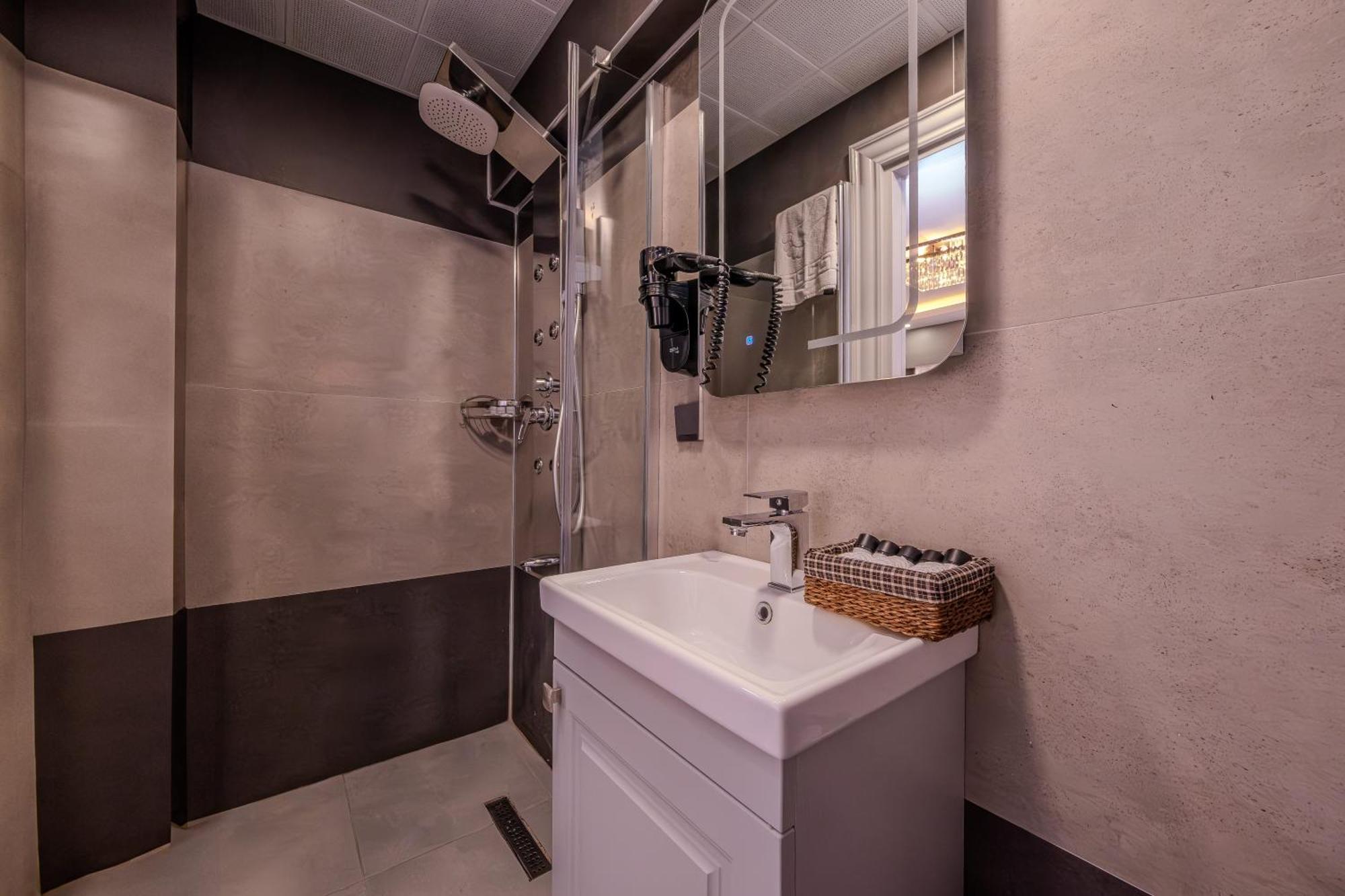 Classio Hotel Kadikoey อิสตันบูล ภายนอก รูปภาพ